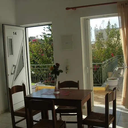 Giorgos Apartments Palaiochora Room photo