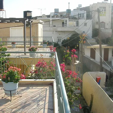 Giorgos Apartments Palaiochora Exterior photo